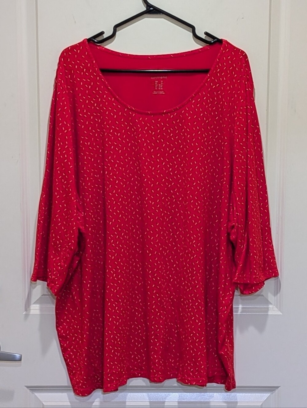 EUC Penningtons 3X Girlfriend Cut Red Black and White Patterned 3/4 Sleeve Tee